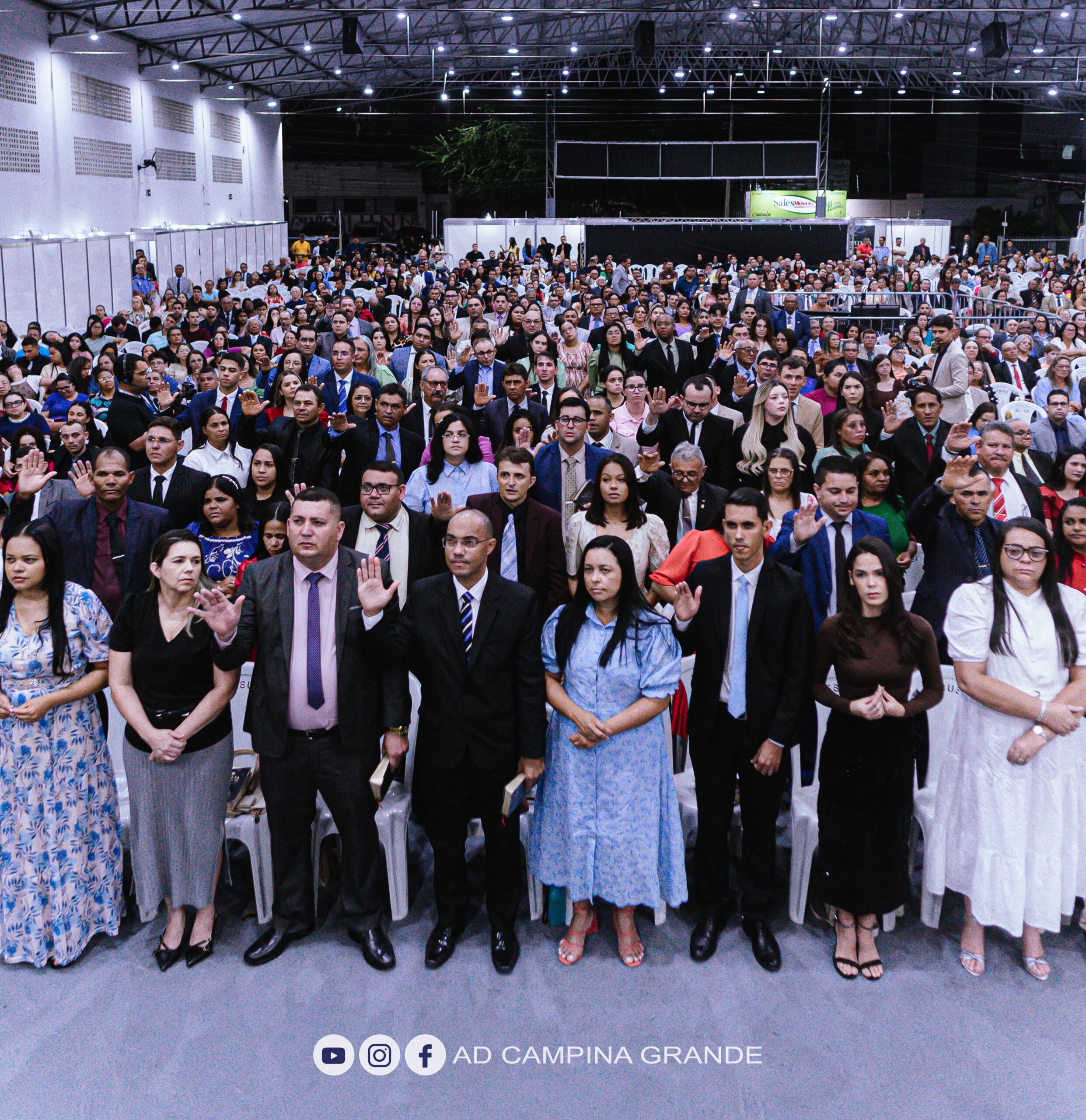 A programação contou com convidados especiais e gerou salvação de almas